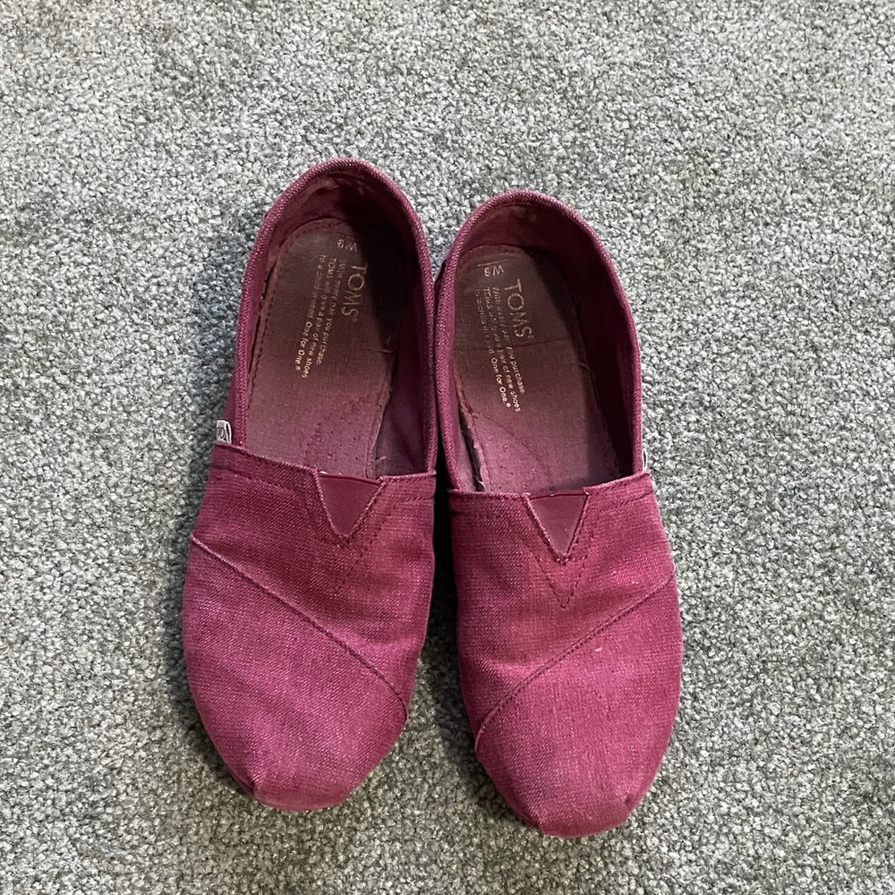 Toms